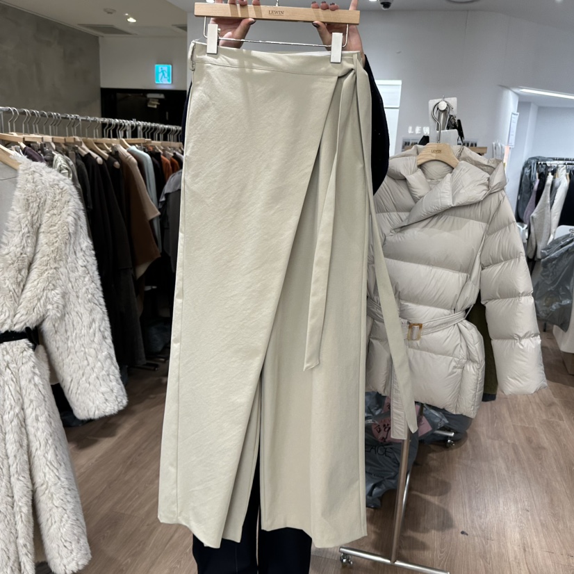 LEWIN東大門㊣直郵女裝新品25秋冬時尚熱賣人氣真品推薦裙褲LEWIN裙褲圖色1