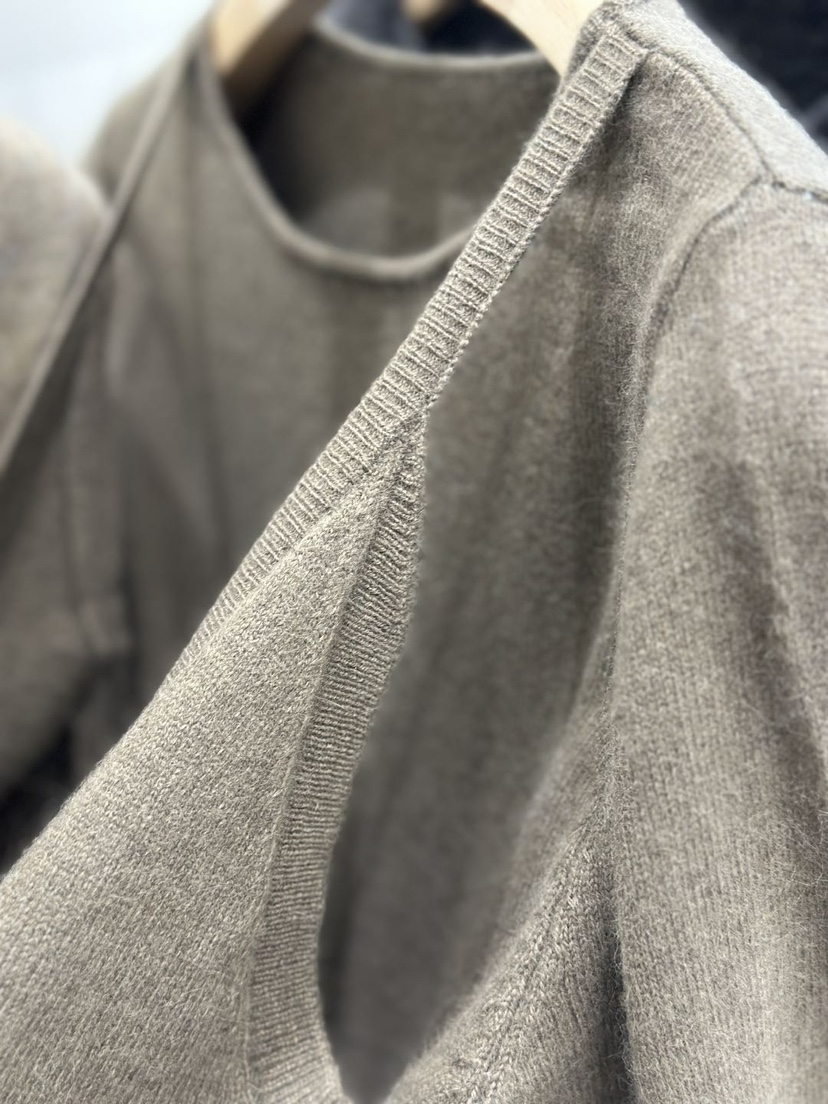 AUTUMN BEIGE-Q東大門㊣直郵女裝新品25秋冬人氣毛衣雙面A.b/AUTUMN BEIGE毛衣