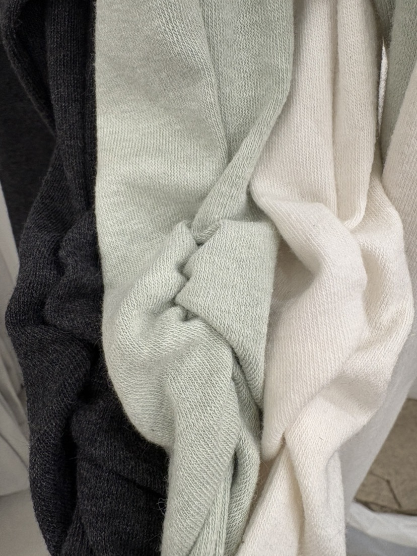 LAI東大門㊣直郵女士新款熱賣職業休閑真品長袖T恤褶皺紐扣Lai長袖T恤