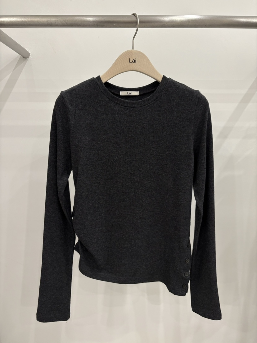 LAI東大門㊣直郵女士新款熱賣職業休閑真品長袖T恤褶皺紐扣Lai長袖T恤圖色3