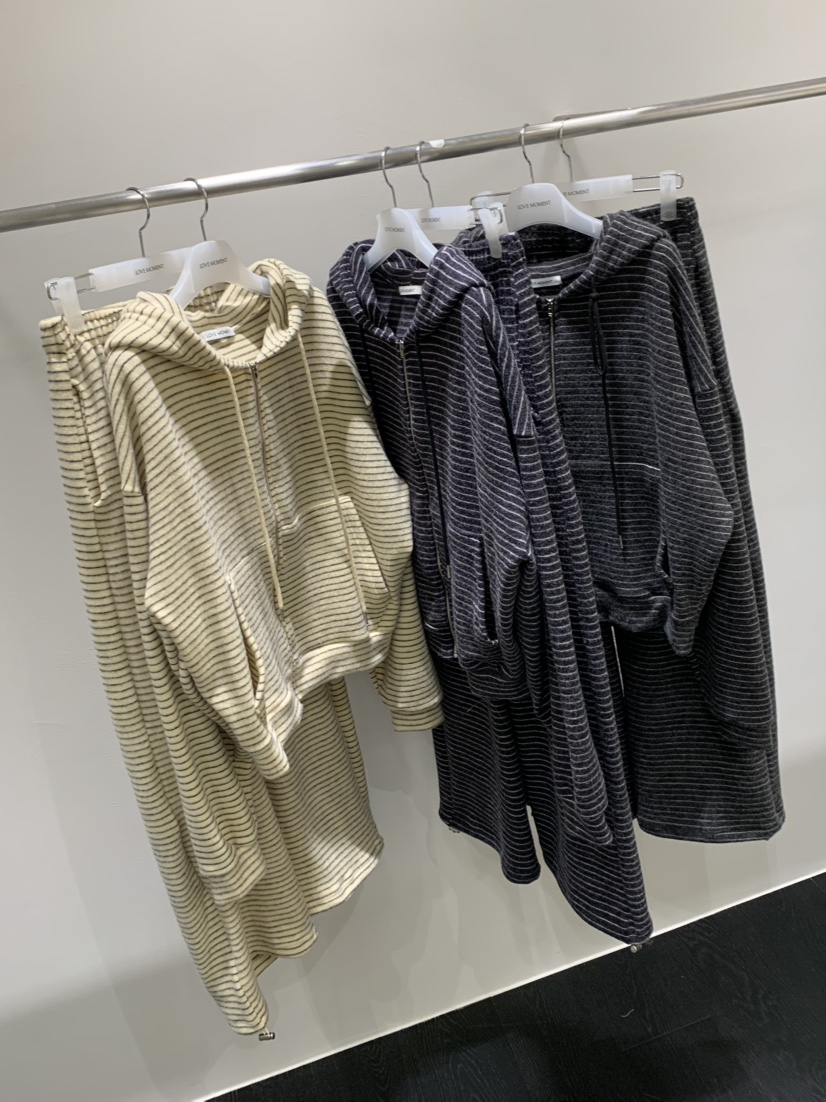 LOVE MOMENT韓國代購㊣女裝新款人氣25秋冬休閑熱賣套裝套裝LOVE MOMENT套裝