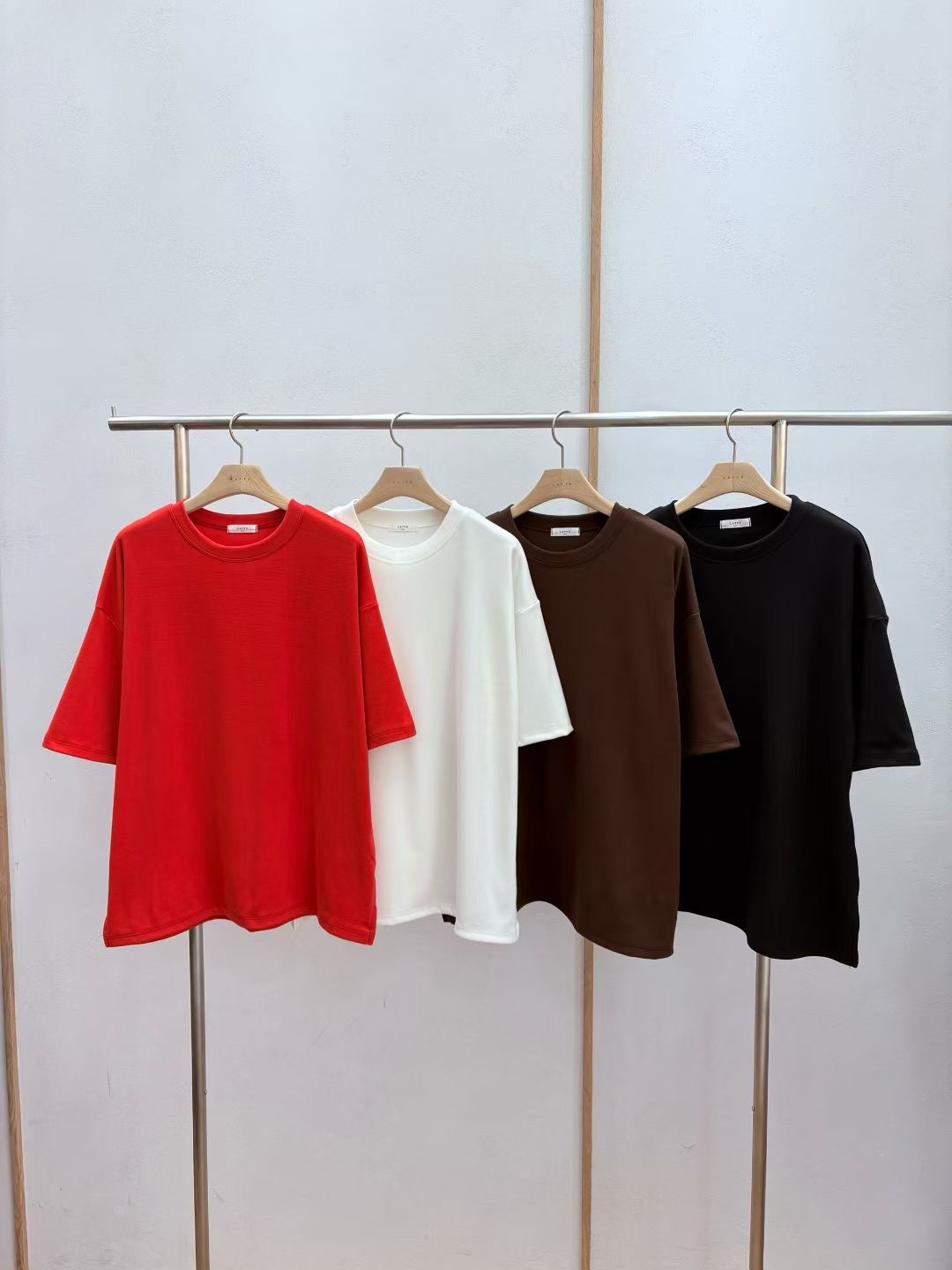 LATTE東大門㊣直郵女裝新品時尚真品人氣職業休閑25秋冬T恤寬松LATTET恤圖色4左四色