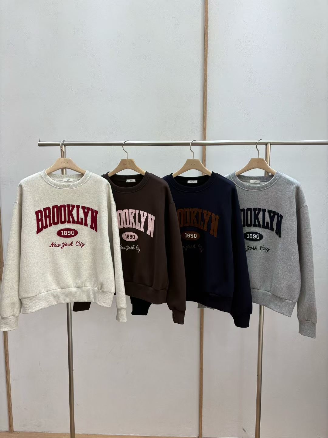 LATTE東大門㊣實拍女士新品真品休閑人氣熱賣25秋冬時尚衛衣LATTE衛衣圖色2左二色