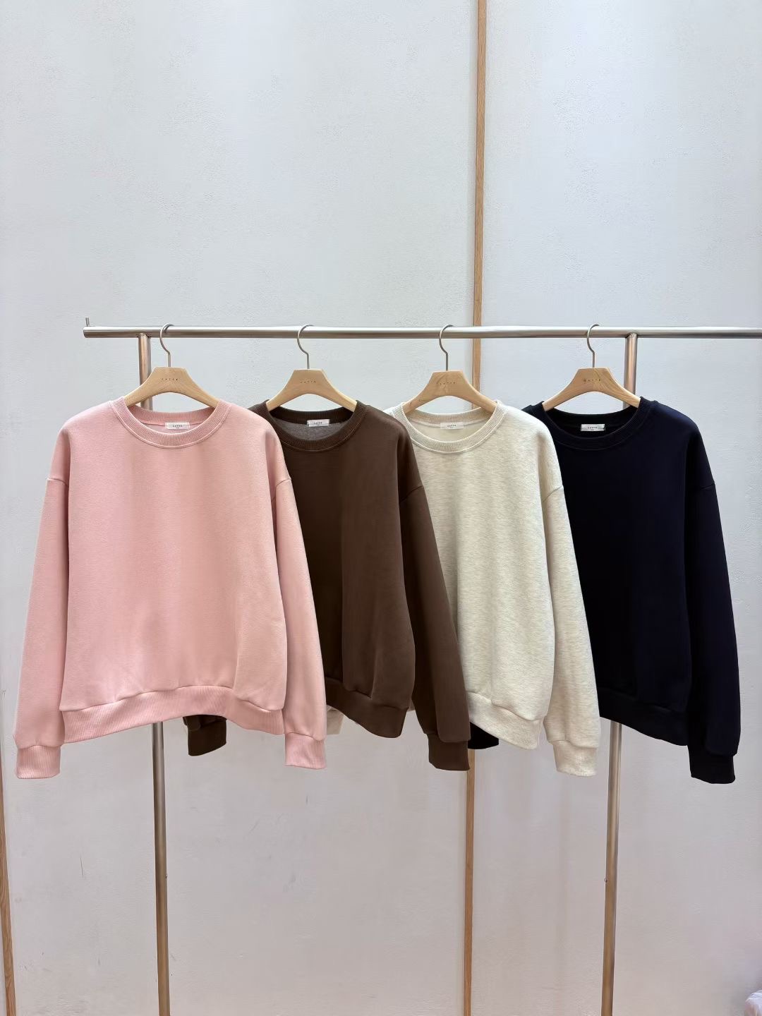 LATTE韓國代購㊣女裝新款休閑真品時尚職業熱賣人氣推薦衛衣LATTE衛衣圖色2左二色