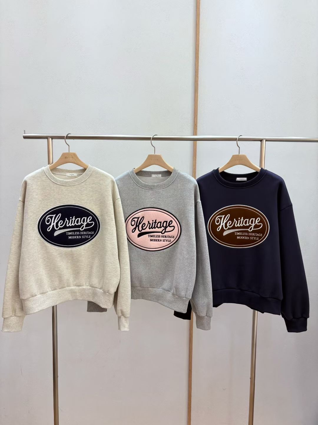 LATTE韓國直郵㊣女士新品時尚真品熱賣休閑推薦職業人氣衛衣LATTE衛衣圖色2左二色