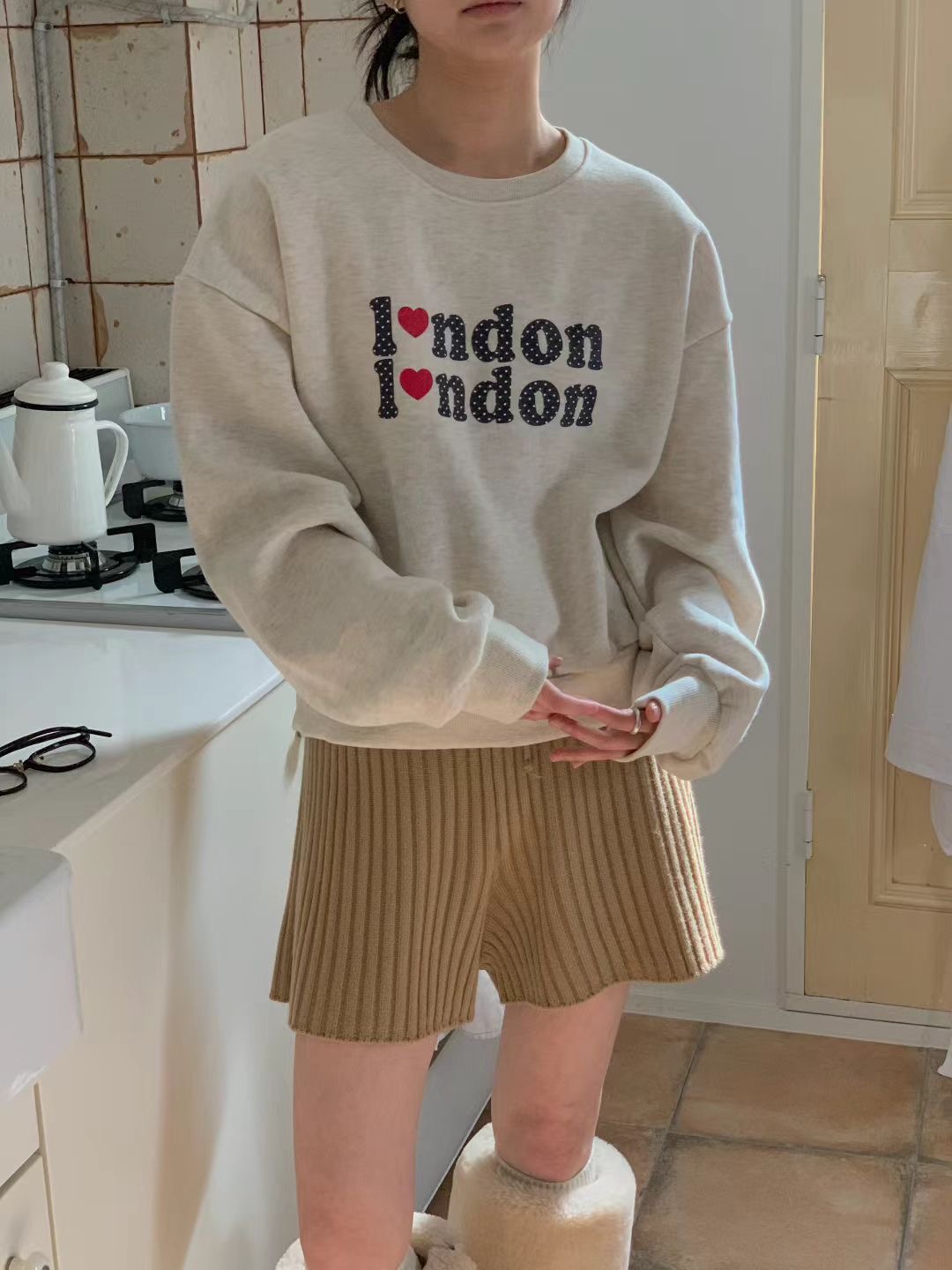 OBE東大門㊣代購女裝新品推薦人氣熱賣時尚職業25秋冬真品衛衣OBE衛衣