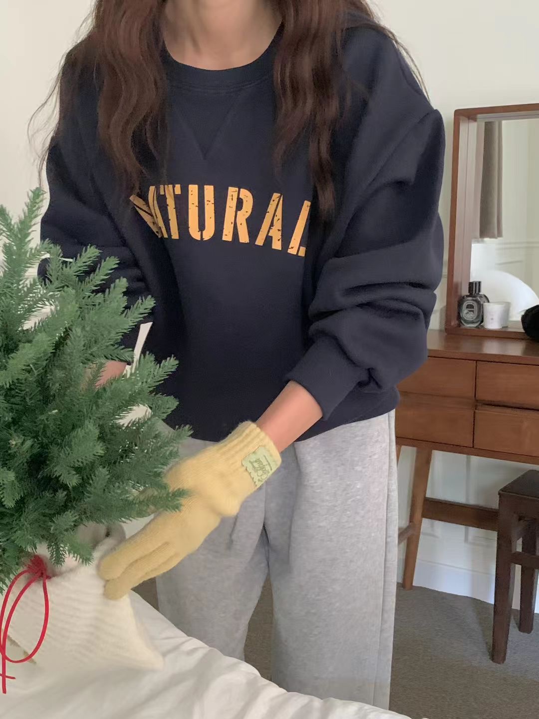 OBE東大門㊣實拍女裝新品時尚休閑熱賣真品推薦人氣職業衛衣OBE衛衣圖色1