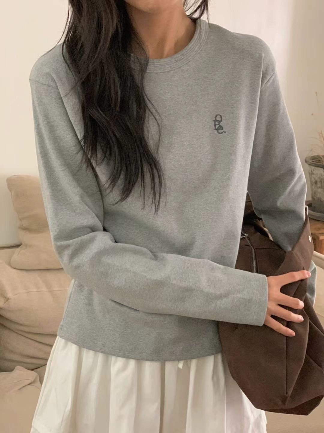 OBE東大門㊣實拍女士新品熱賣職業25秋冬人氣時尚休閑長袖T恤OBE長袖T恤