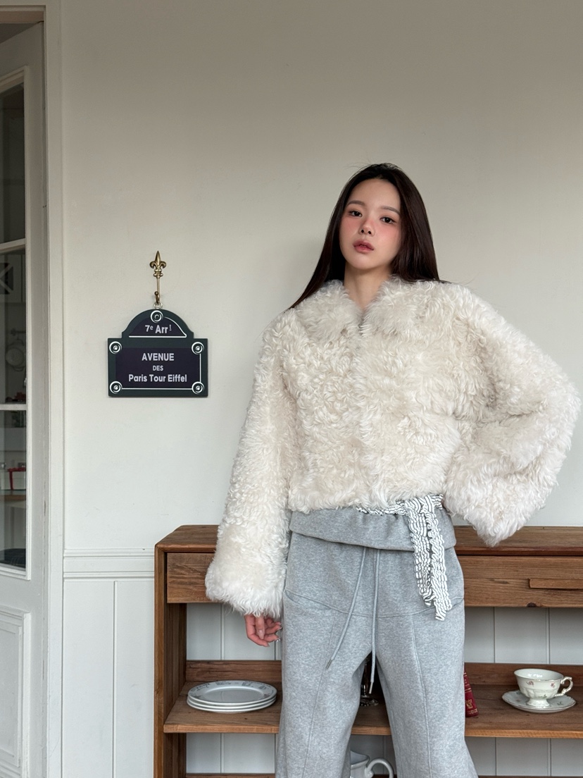 MARKE-P東大門㊣直郵女裝新款休閑熱賣時尚短款大衣真羊皮MARKE-P短款大衣