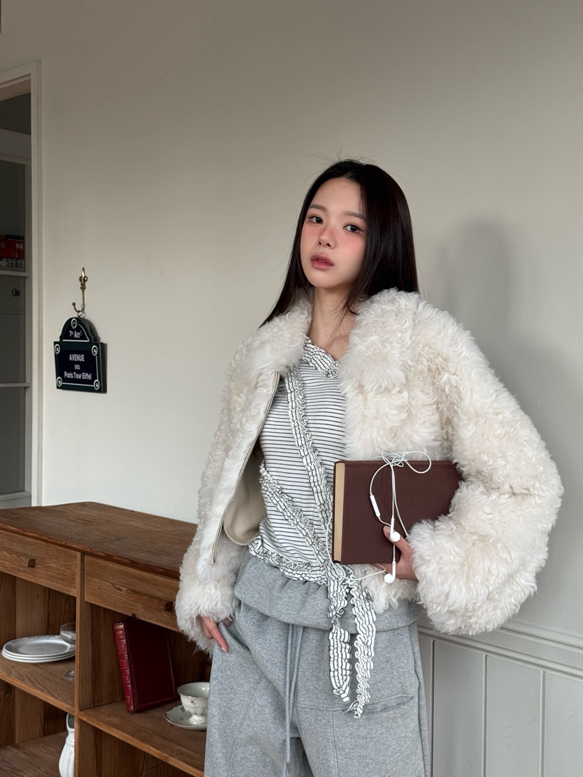 MARKE-P東大門㊣直郵女裝新款休閑熱賣時尚短款大衣真羊皮MARKE-P短款大衣