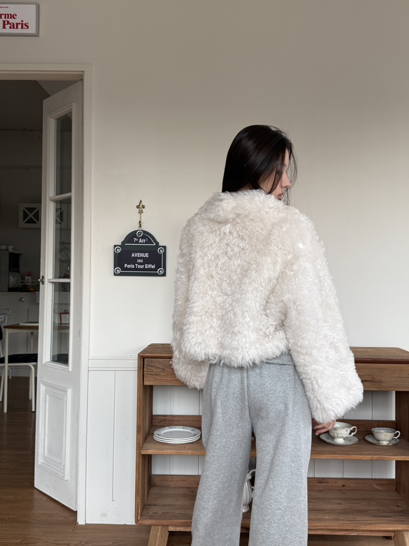 MARKE-P東大門㊣直郵女裝新款休閑熱賣時尚短款大衣真羊皮MARKE-P短款大衣