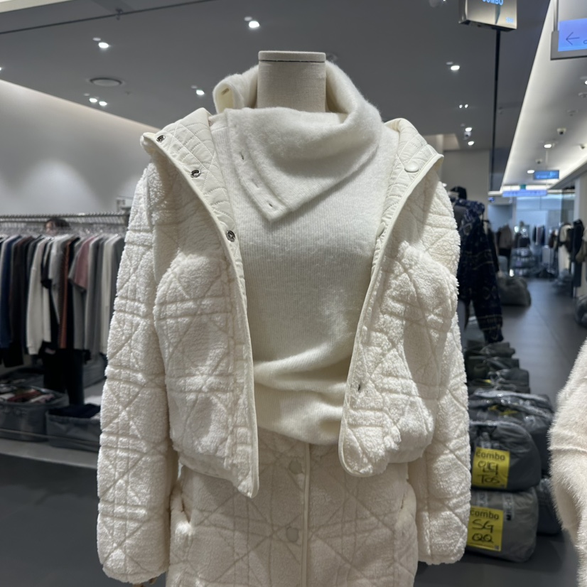 LAFFINE-P東大門㊣代購女裝新品人氣時尚推薦夾克里外穿抓絨LAFFINE-P夾克圖色1