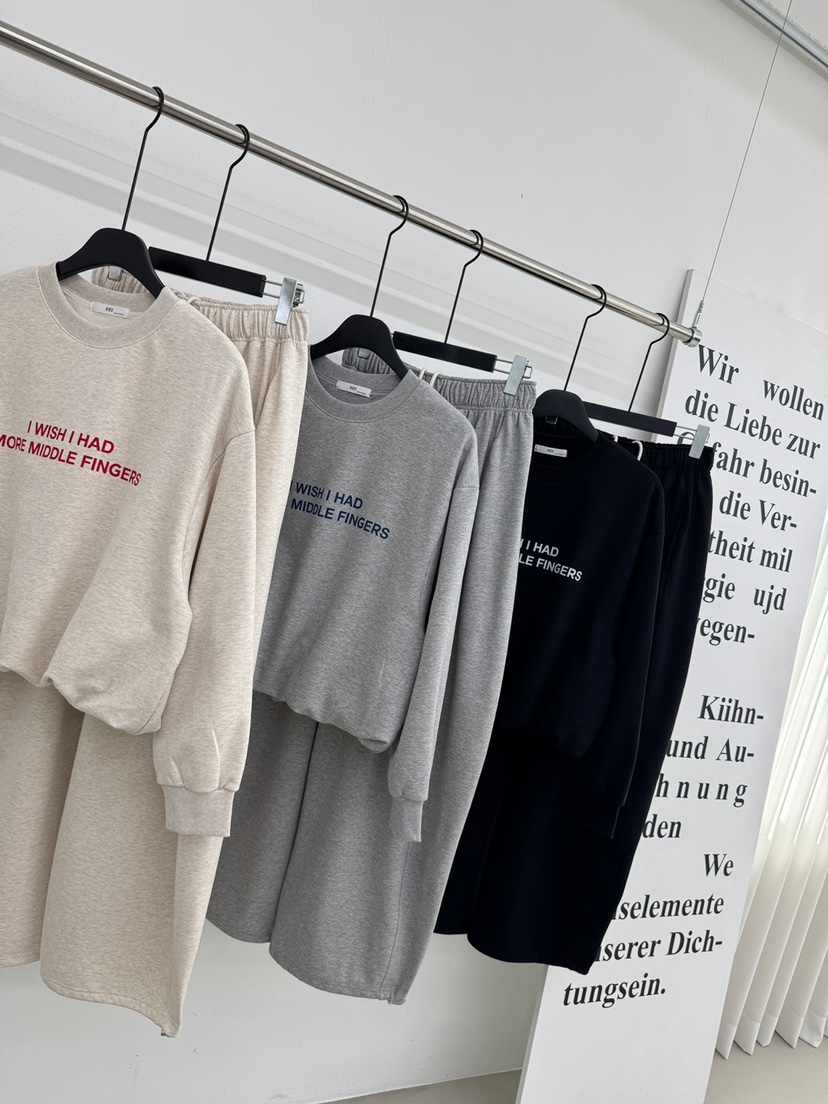 RED-A東大門㊣實拍女士新品人氣25秋冬時尚熱賣休閑職業衛衣RED-A衛衣