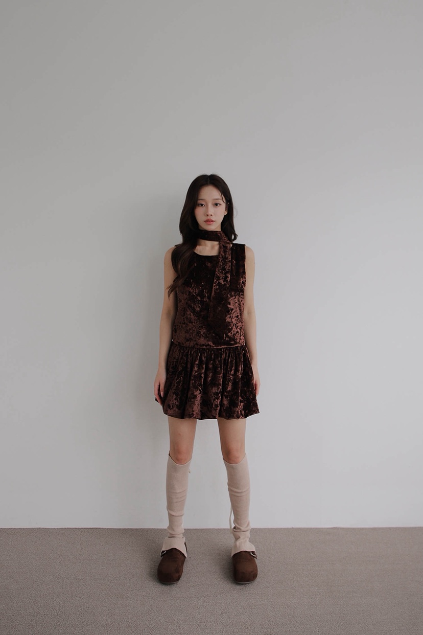 SLIT韓國代購㊣女士新款時尚休閑熱賣25秋冬職業連衣裙含脖帶SLIT連衣裙