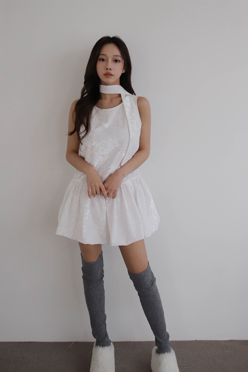 SLIT韓國代購㊣女士新款時尚休閑熱賣25秋冬職業連衣裙含脖帶SLIT連衣裙