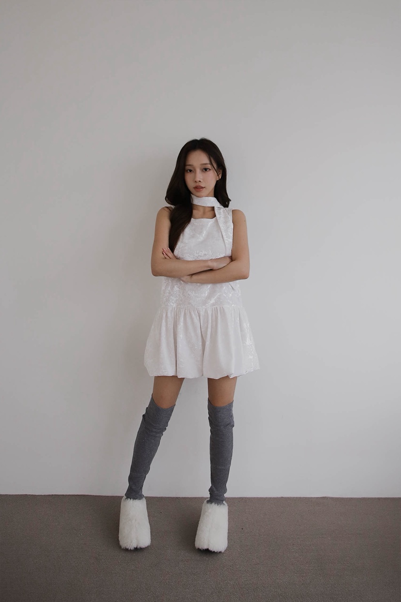 SLIT韓國代購㊣女士新款時尚休閑熱賣25秋冬職業連衣裙含脖帶SLIT連衣裙