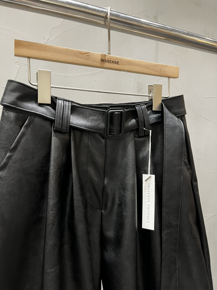 INSSENSE-A東大門㊣代購女士新品推薦時尚熱賣休閑短褲含腰帶INSSENSE-A短褲