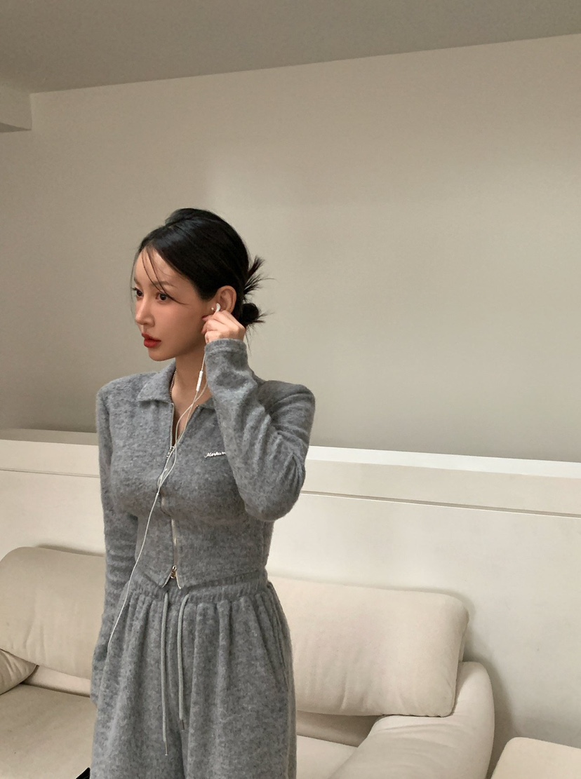 REVE CITE-L東大門㊣直郵女士新品25秋冬熱賣人氣衛衣拉鏈REVE CITE-L衛衣圖色4