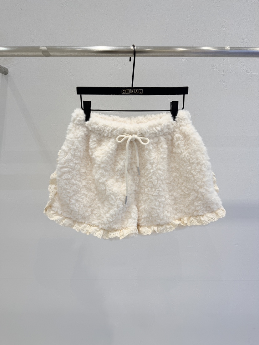 CORAL東大門㊣代購女裝新款職業熱賣25秋冬休閑人氣短褲蕾絲CORAL短褲圖色1