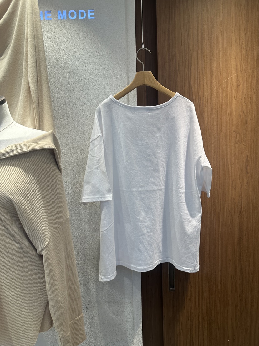 ON THE MODE韓國直郵㊣女裝新款休閑推薦人氣職業T恤毛皮ON THE MODET恤