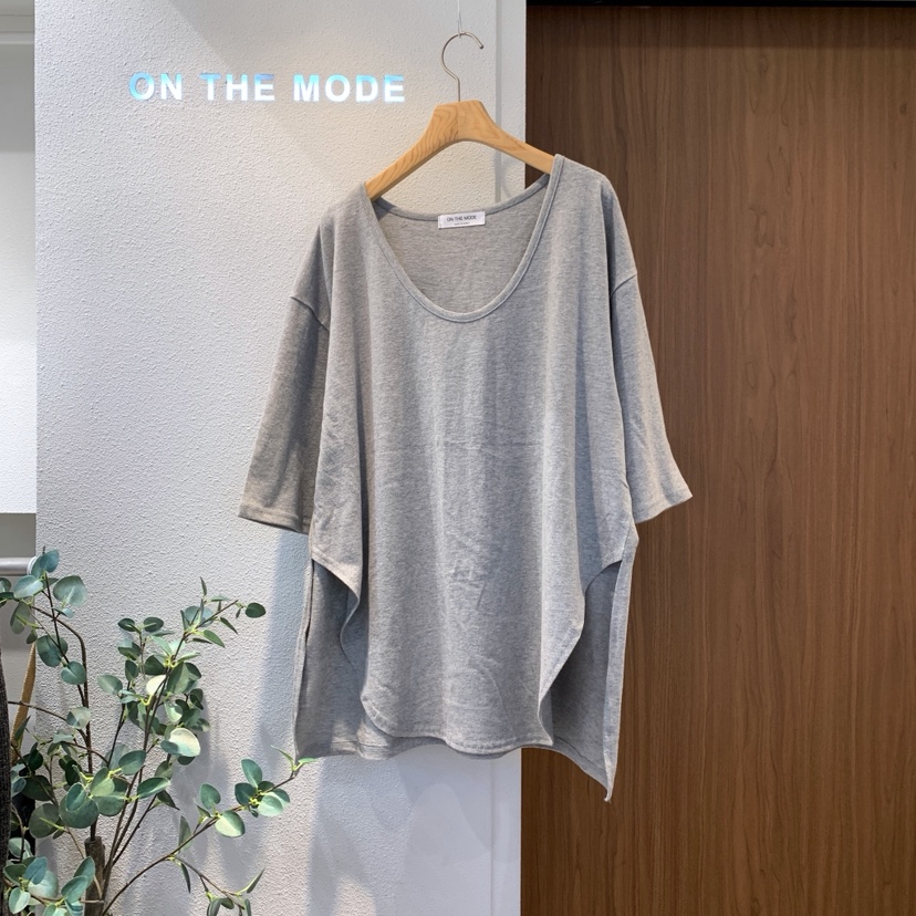ON THE MODE韓國直郵㊣女裝新款休閑推薦人氣職業T恤毛皮ON THE MODET恤圖色1