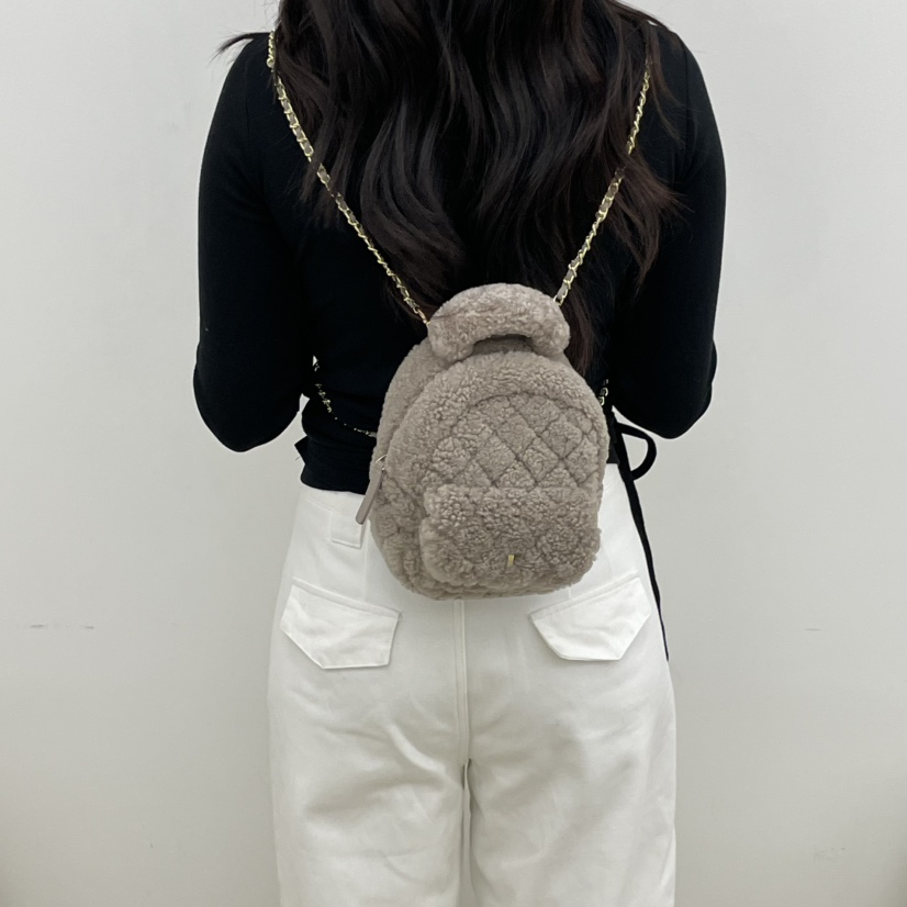 J PLACE東大門㊣直郵女裝新品推薦時尚熱賣職業雙肩背包羊毛J PLACE雙肩背包