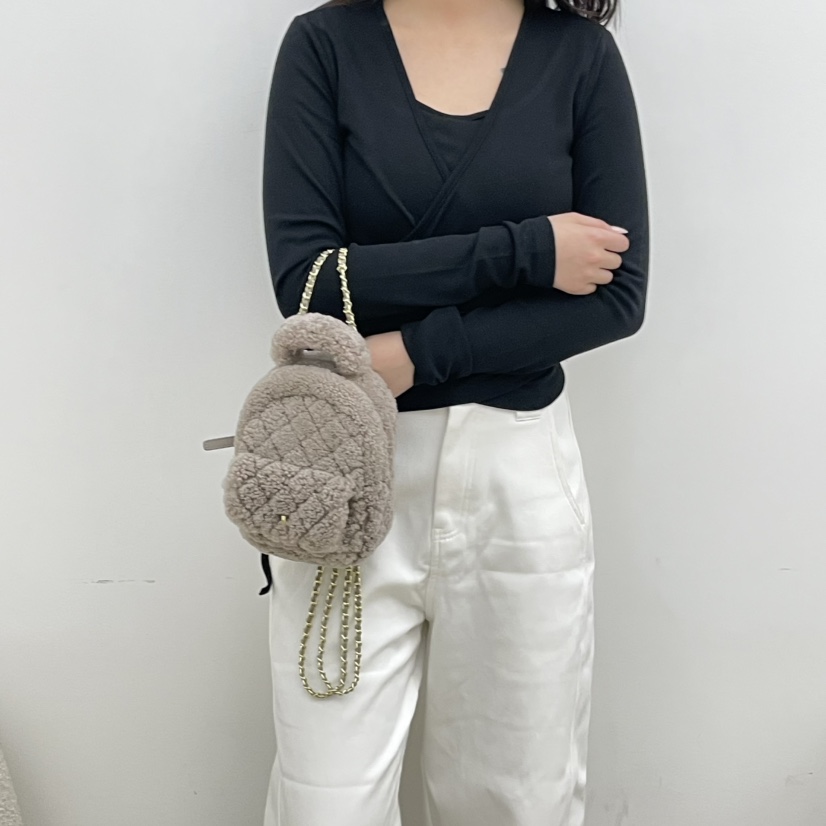 J PLACE東大門㊣直郵女裝新品推薦時尚熱賣職業雙肩背包羊毛J PLACE雙肩背包