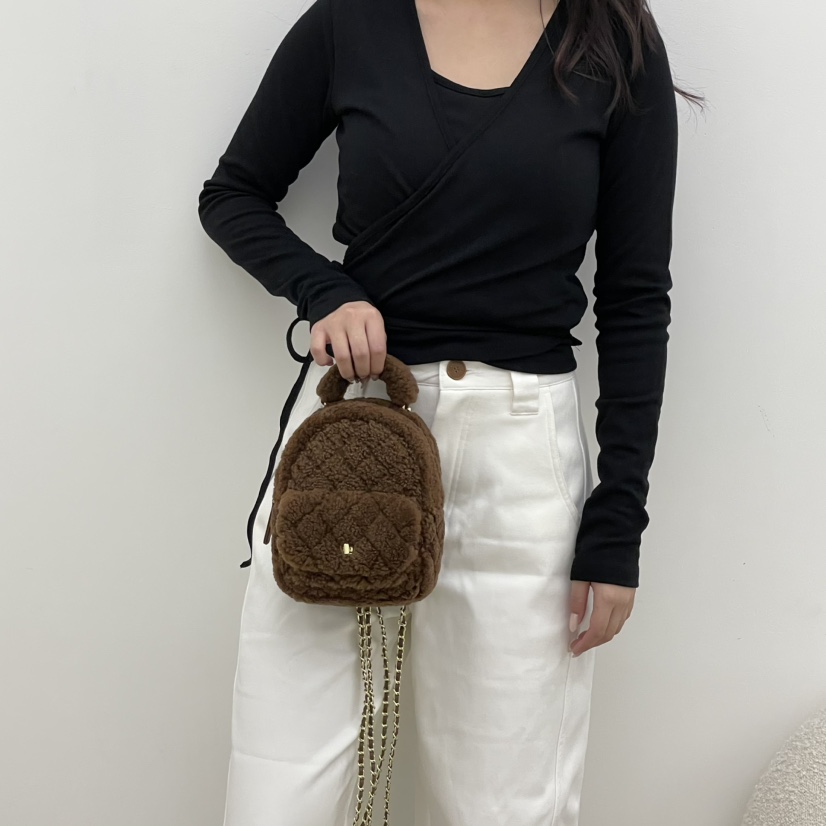 J PLACE東大門㊣直郵女裝新品推薦時尚熱賣職業雙肩背包羊毛J PLACE雙肩背包