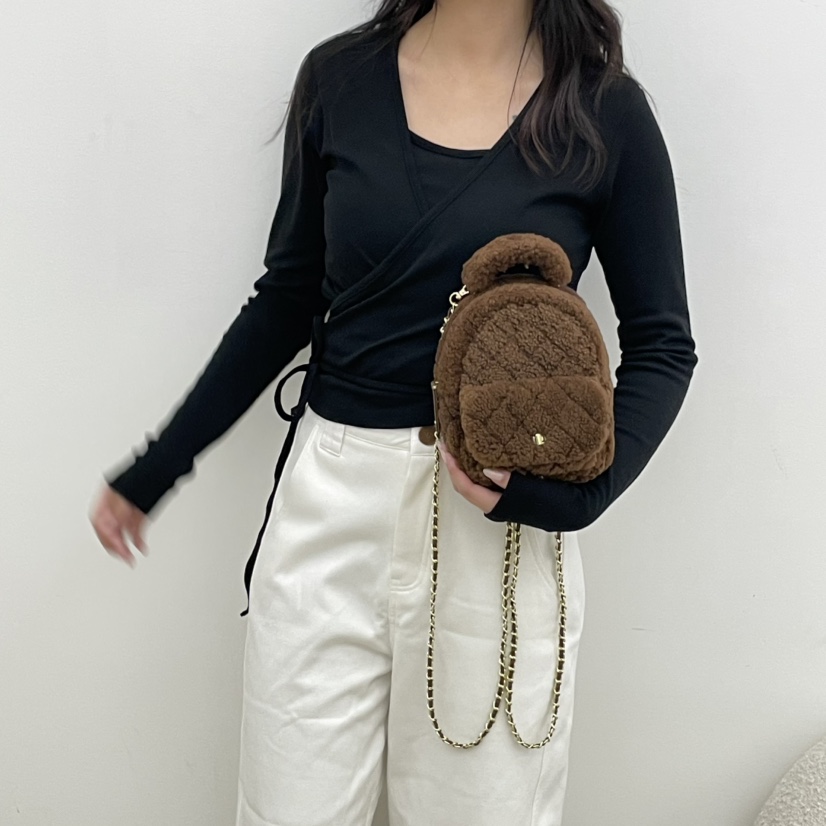 J PLACE東大門㊣直郵女裝新品推薦時尚熱賣職業雙肩背包羊毛J PLACE雙肩背包