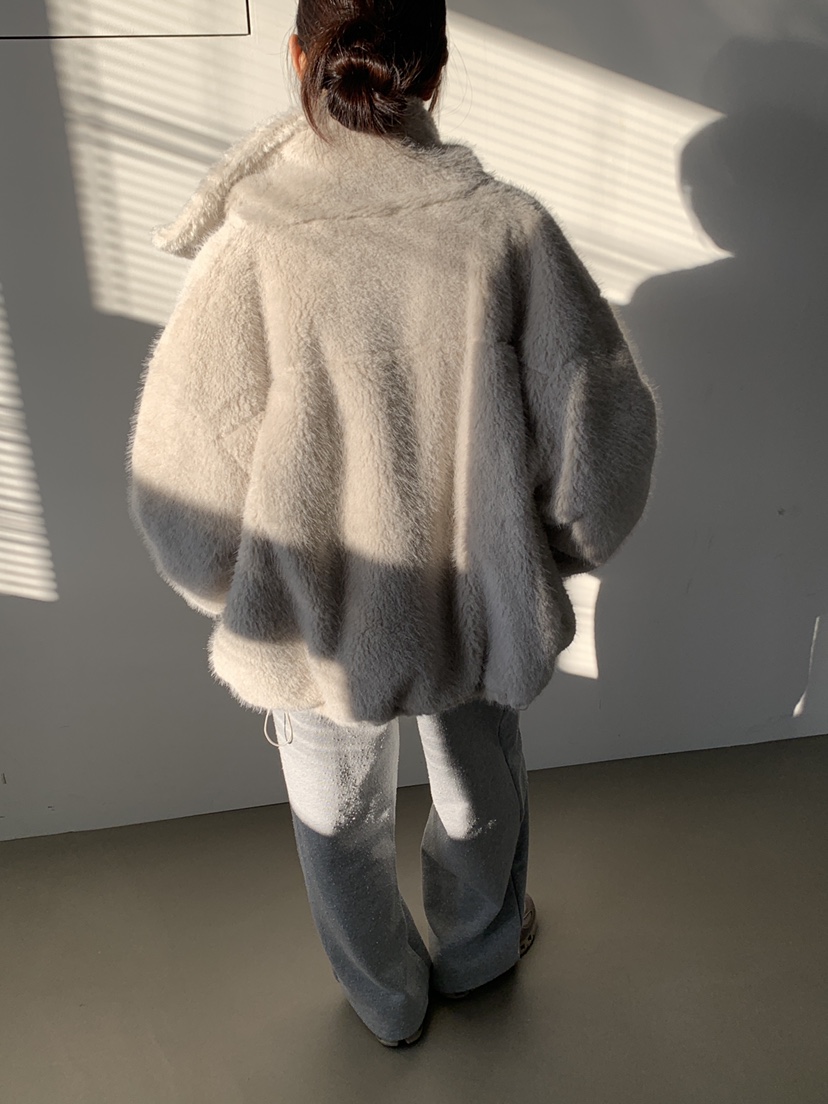 LOGARDEN東大門㊣代購女士新品熱賣人氣時尚短款大衣毛絨高領LO GARDEN短款大衣