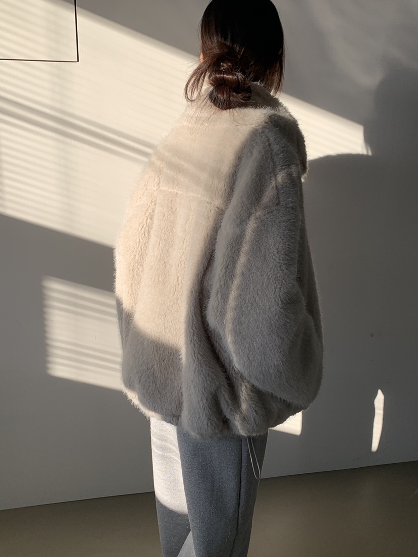 LOGARDEN東大門㊣代購女士新品熱賣人氣時尚短款大衣毛絨高領LO GARDEN短款大衣