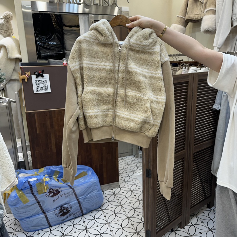 BAMBOLINA韓國代購㊣女裝新款人氣熱賣推薦時尚衛衣加絨拉鏈BAMBOLINA衛衣圖色2