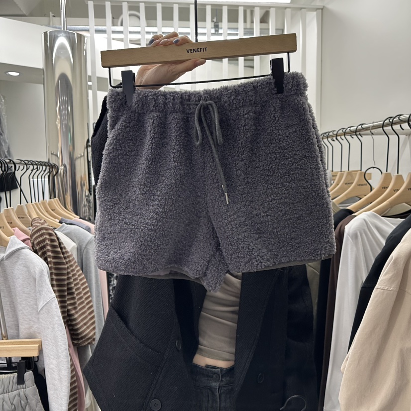 VENEFIT東大門㊣直郵女裝新款休閑熱賣人氣25秋冬推薦職業短褲VENEFIT/JENNIE短褲圖色2墨色