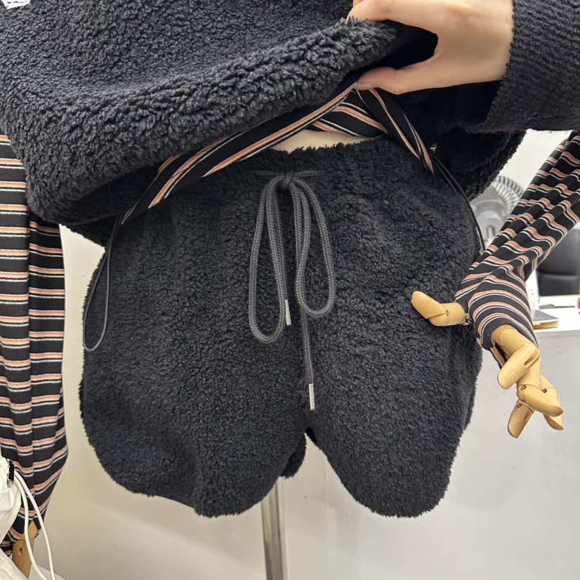 VENEFIT東大門㊣直郵女裝新款休閑熱賣人氣25秋冬推薦職業短褲VENEFIT/JENNIE短褲圖色3黑色