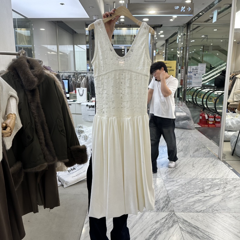 FOUNDATION韓國代購㊣女裝新款職業25秋冬休閑連衣裙天鵝絨FOUNDATION連衣裙圖色1