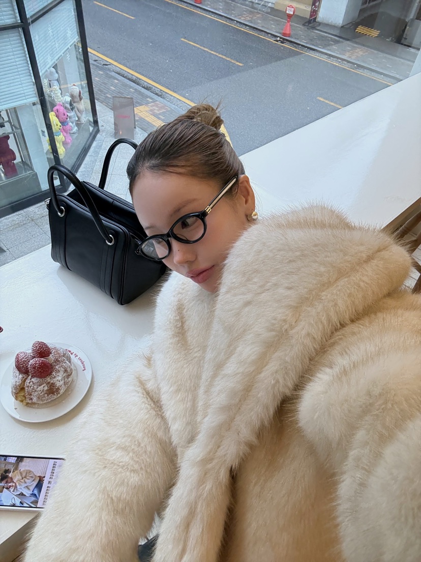 ZEROZERO韓國直郵㊣女裝新款職業熱賣時尚人氣短款大衣皮草ZEROZERO短款大衣