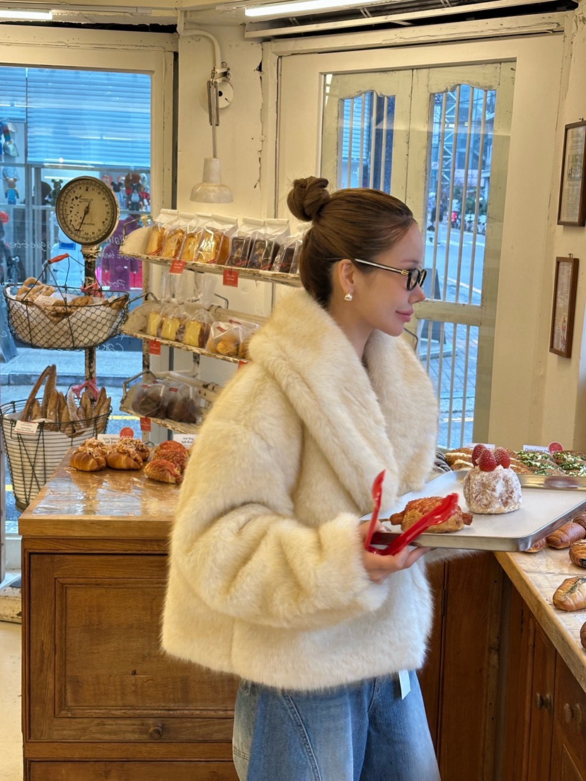 ZEROZERO韓國直郵㊣女裝新款職業熱賣時尚人氣短款大衣皮草ZEROZERO短款大衣