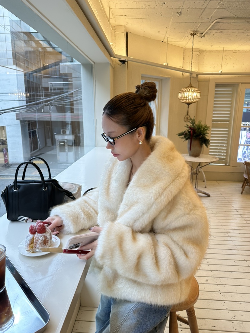 ZEROZERO韓國直郵㊣女裝新款職業熱賣時尚人氣短款大衣皮草ZEROZERO短款大衣