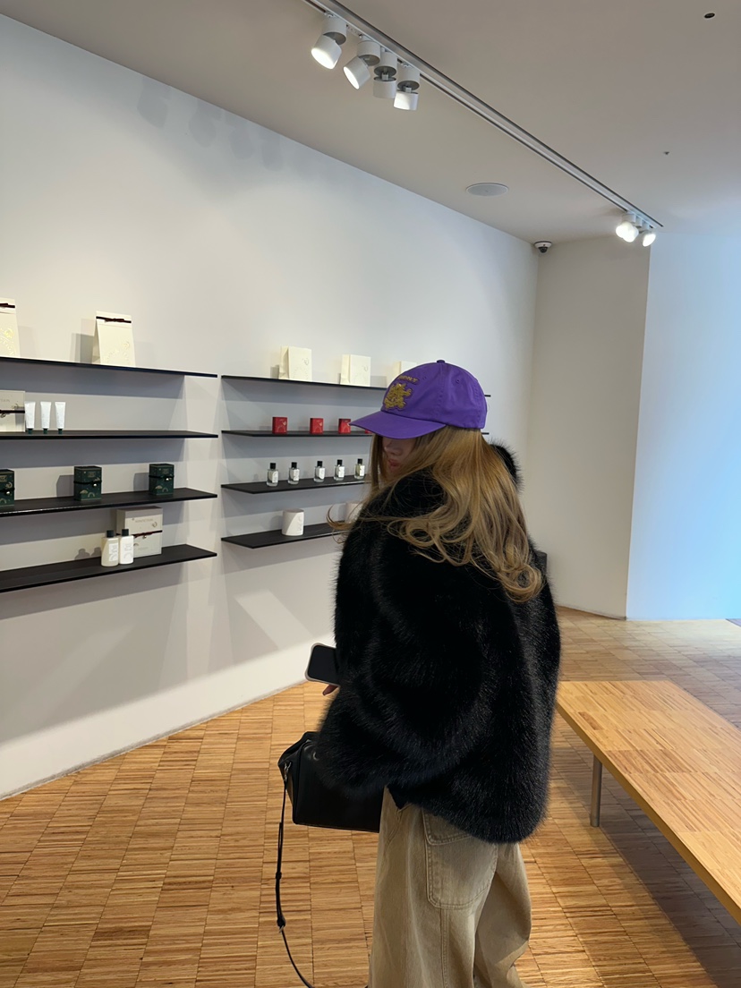 ZEROZERO韓國直郵㊣女裝新款職業熱賣時尚人氣短款大衣皮草ZEROZERO短款大衣