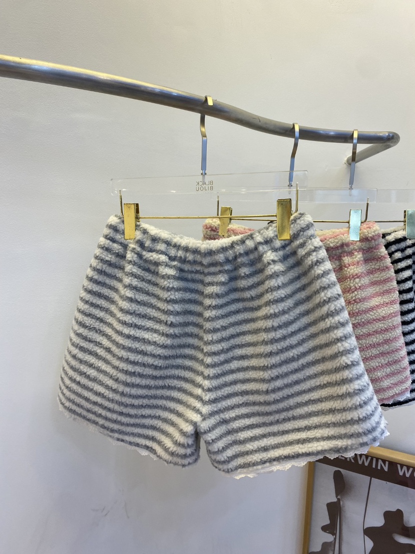 BLACK BIJOU東大門㊣直郵女裝新款真品時尚職業熱賣25秋冬短褲BLACK BIJOU短褲