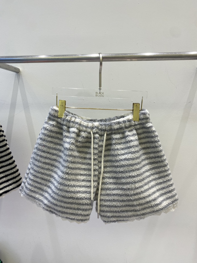 BLACK BIJOU東大門㊣直郵女裝新款真品時尚職業熱賣25秋冬短褲BLACK BIJOU短褲圖色1