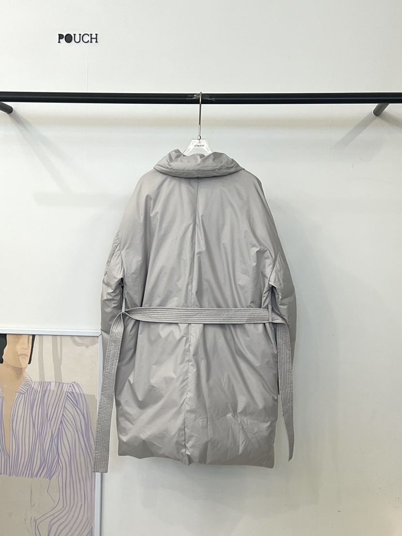 POUCH東大門㊣代購女士新品人氣真品熱賣長款羽絨服含腰帶填充POUCH長款羽絨服