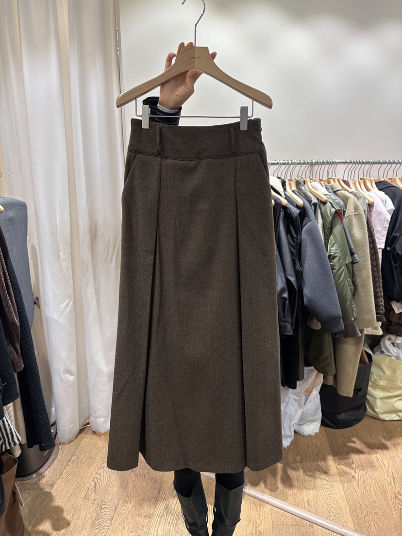 AUVERFIT韓國直郵㊣女士新款25秋冬人氣熱賣長裙人字紋褶裙AUVERFIT長裙圖色2