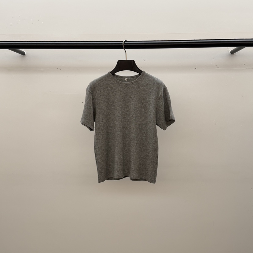 ID韓國代購㊣女士新品時尚職業真品25秋冬熱賣休閑人氣T恤羊毛IDT恤圖色2