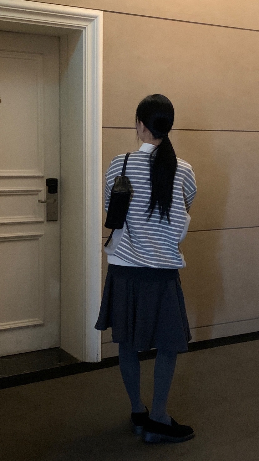 OVER RICH東大門㊣直郵女士新款推薦時尚人氣短裙羊毛喇叭OVER RICH短裙