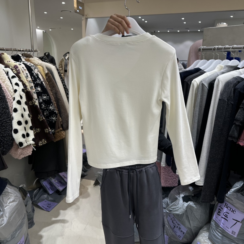 BENE東大門㊣代購女裝新款人氣職業推薦真品25秋冬長袖T恤V領BENE長袖T恤