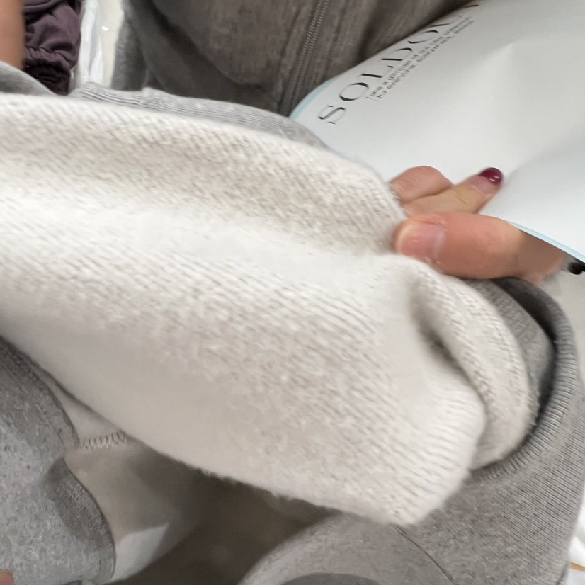 SOLD OUT東大門㊣直郵女裝新款25秋冬熱賣真品時尚衛衣加絨SOLD OUT衛衣