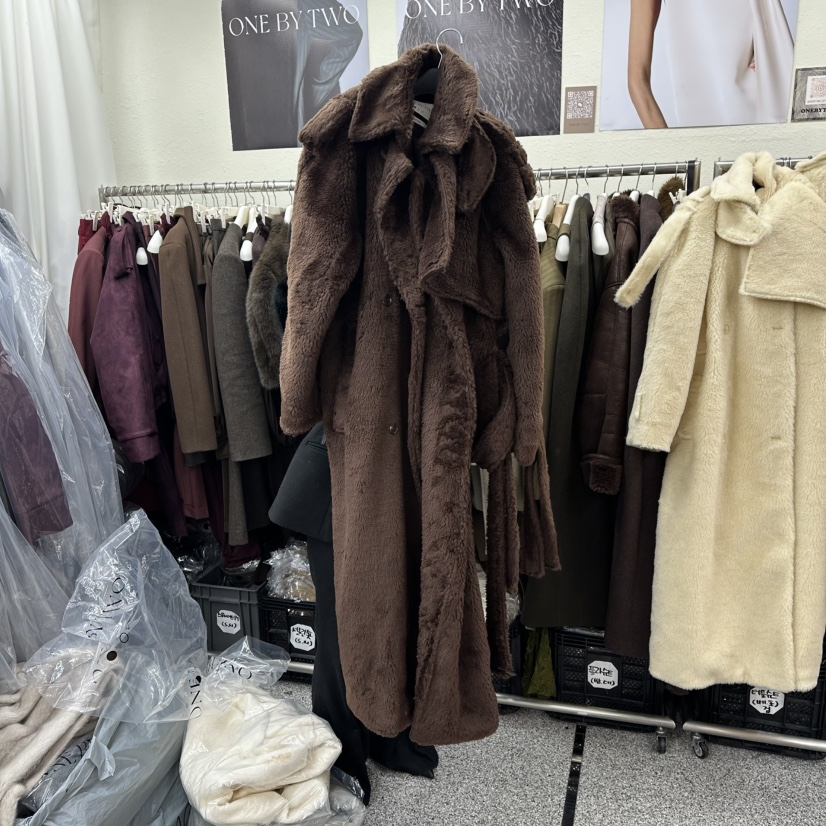 ONEBYTWO東大門㊣實拍女裝新款25秋冬休閑真品中長款大衣皮草ONE BY TWO中長款大衣圖色2