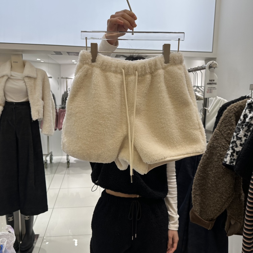 JENNIE東大門㊣實拍女士新款人氣真品職業熱賣25秋冬短褲加絨JENNIE/VENEFIT短褲圖色1