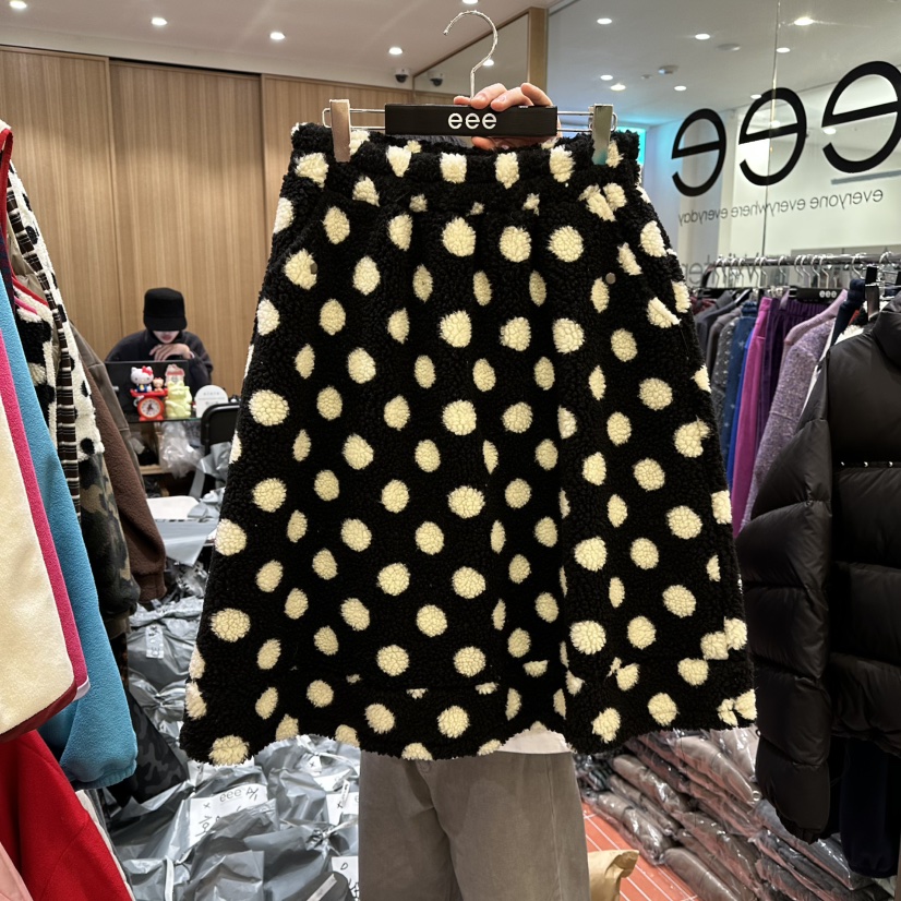 E/E/E東大門㊣代購女裝新品熱賣時尚推薦人氣半身裙中短裙E/E/E半身裙/中短裙圖色2